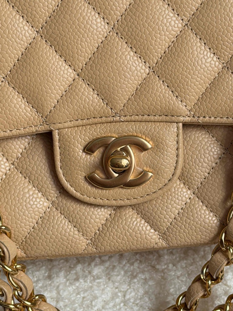 Chanel Classic Medium Double Flap torebka