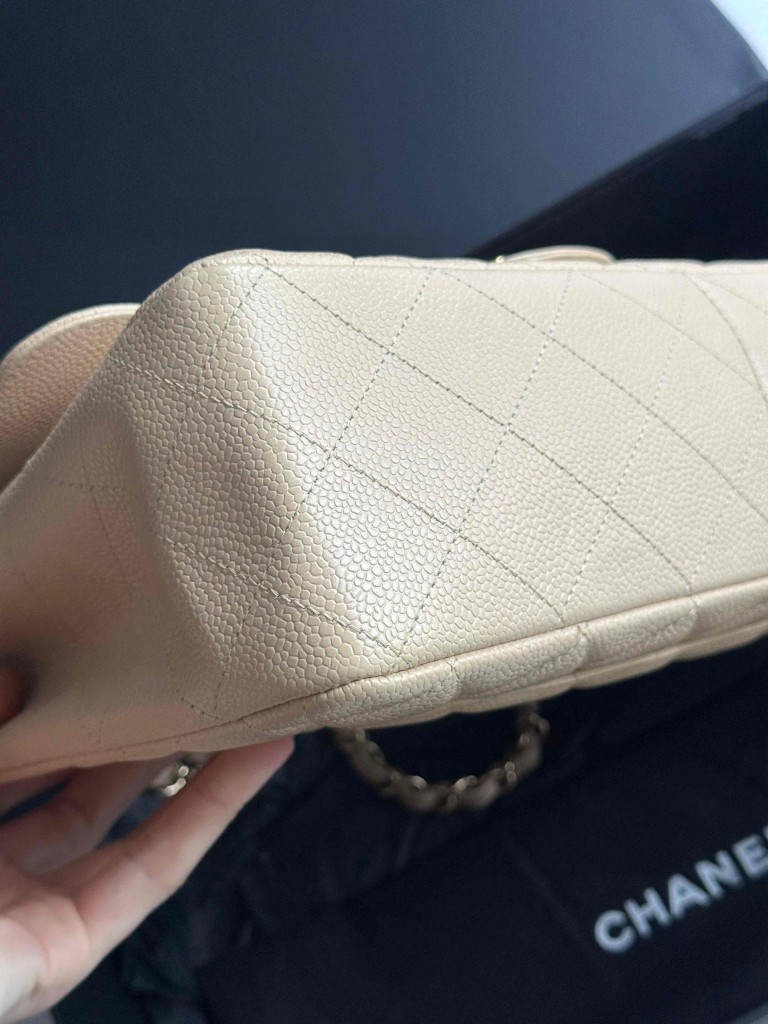 Chanel Classic Jumbo Single Flap bag