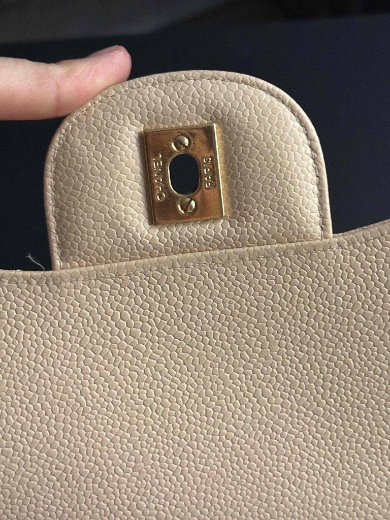 Chanel Classic Jumbo Single Flap bag
