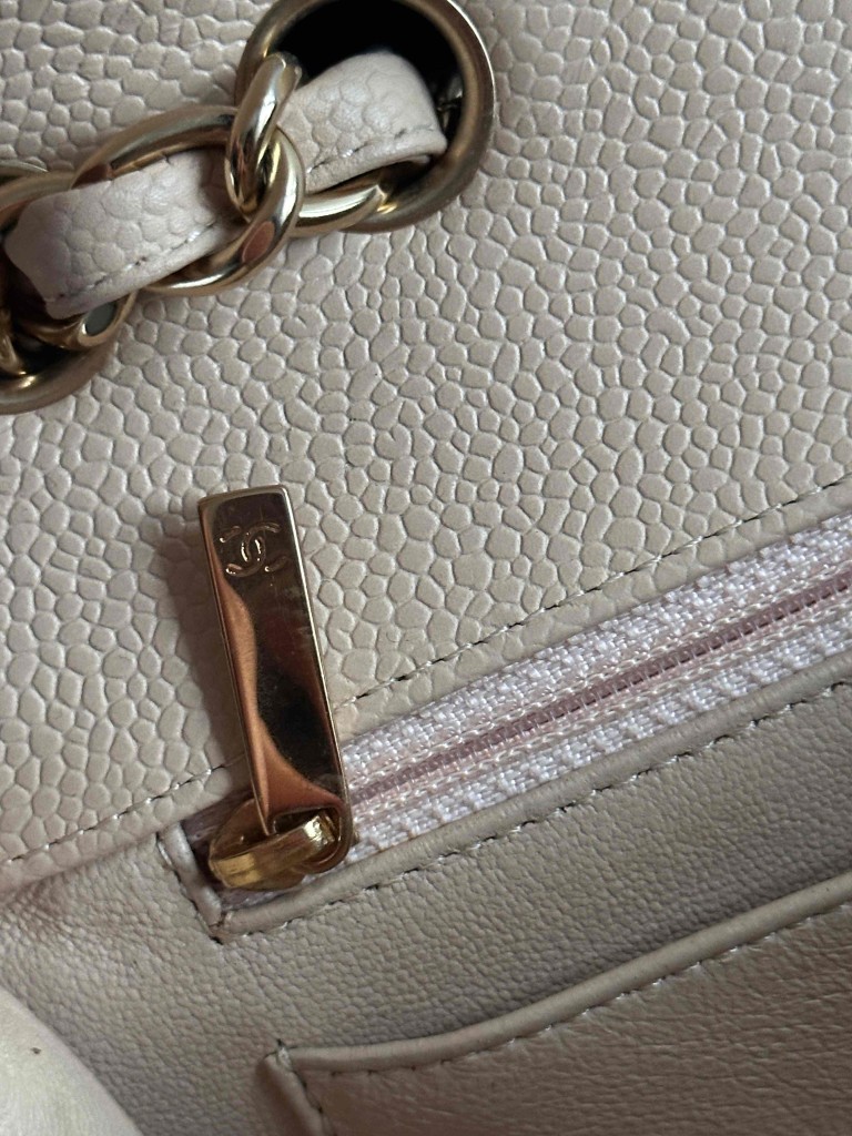 Chanel Classic Jumbo Single Flap bag