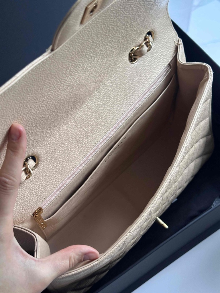 Chanel Classic Jumbo Single Flap bag