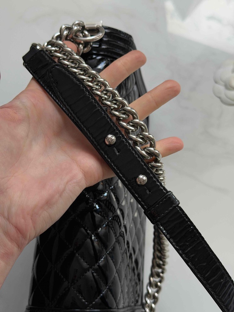 Chanel Boy New Medium torebka