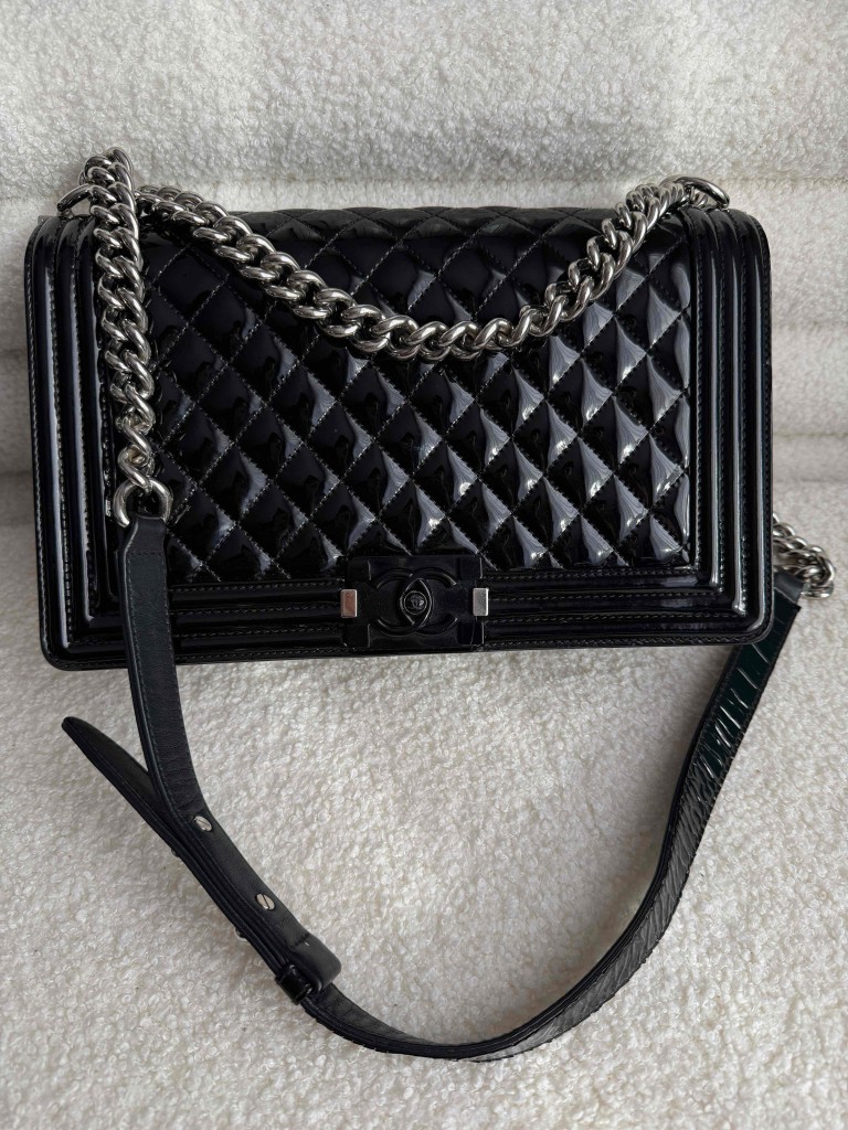 Chanel Boy New Medium bag