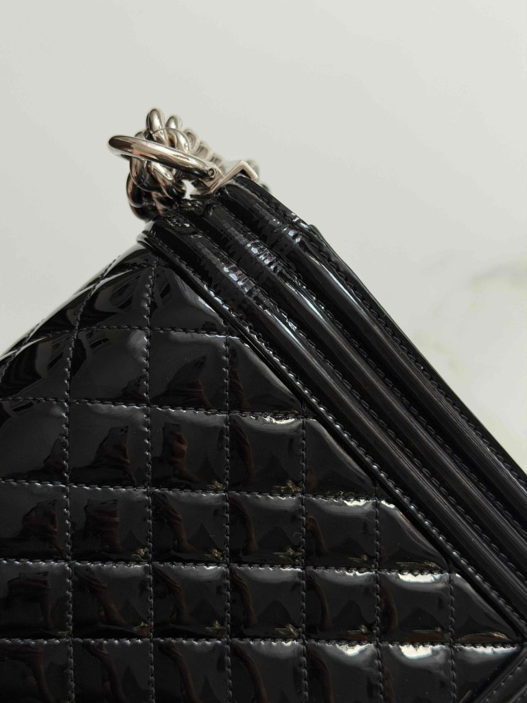 Chanel Boy New Medium torebka