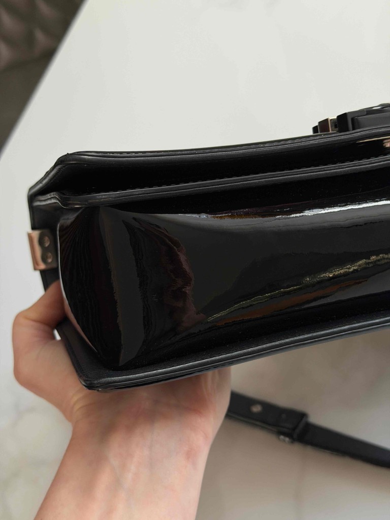 Chanel Boy New Medium bag