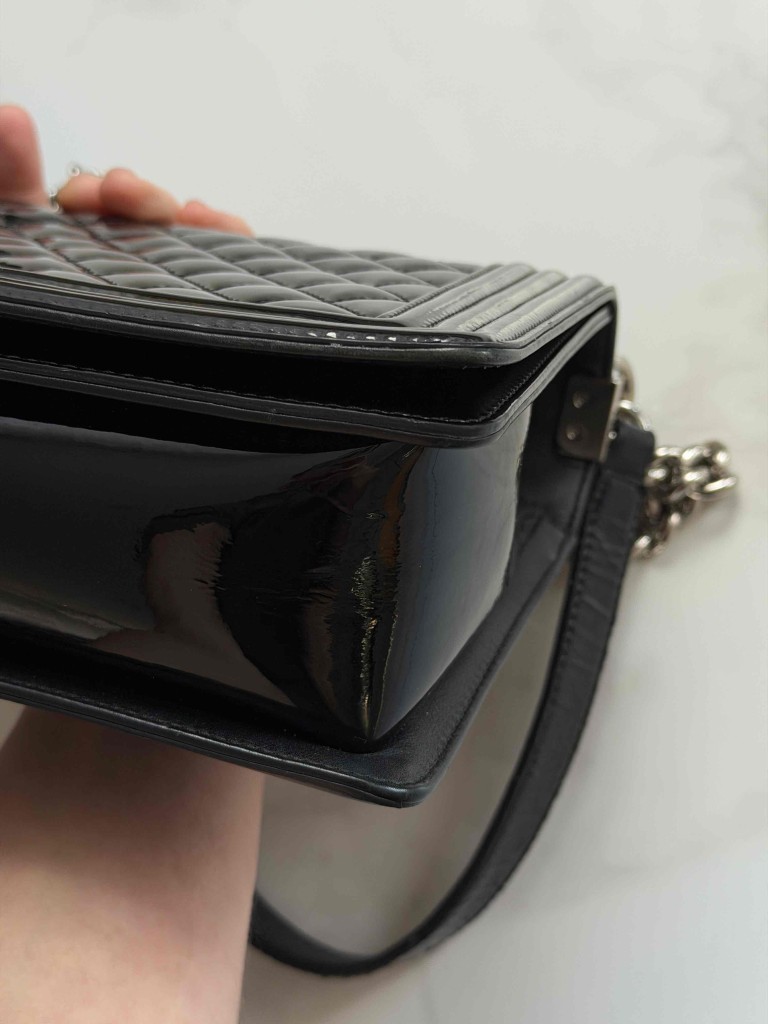 Chanel Boy New Medium bag