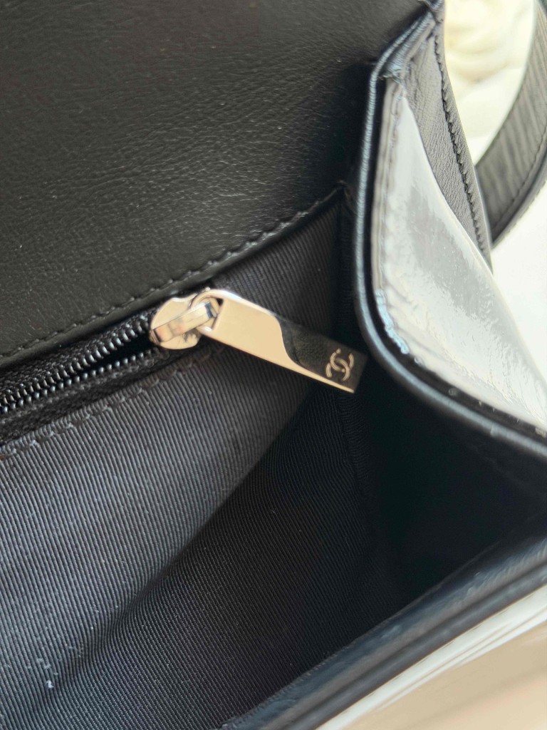 Chanel Boy New Medium torebka