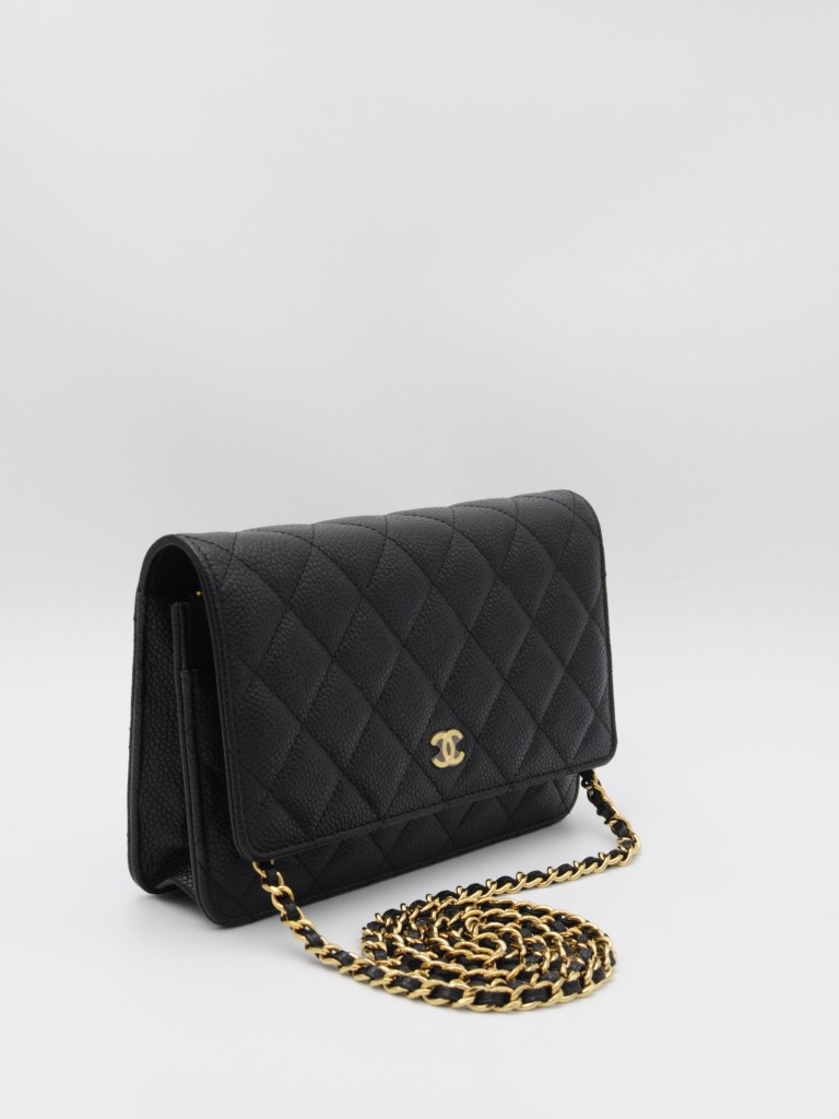 Chanel wallet on chain