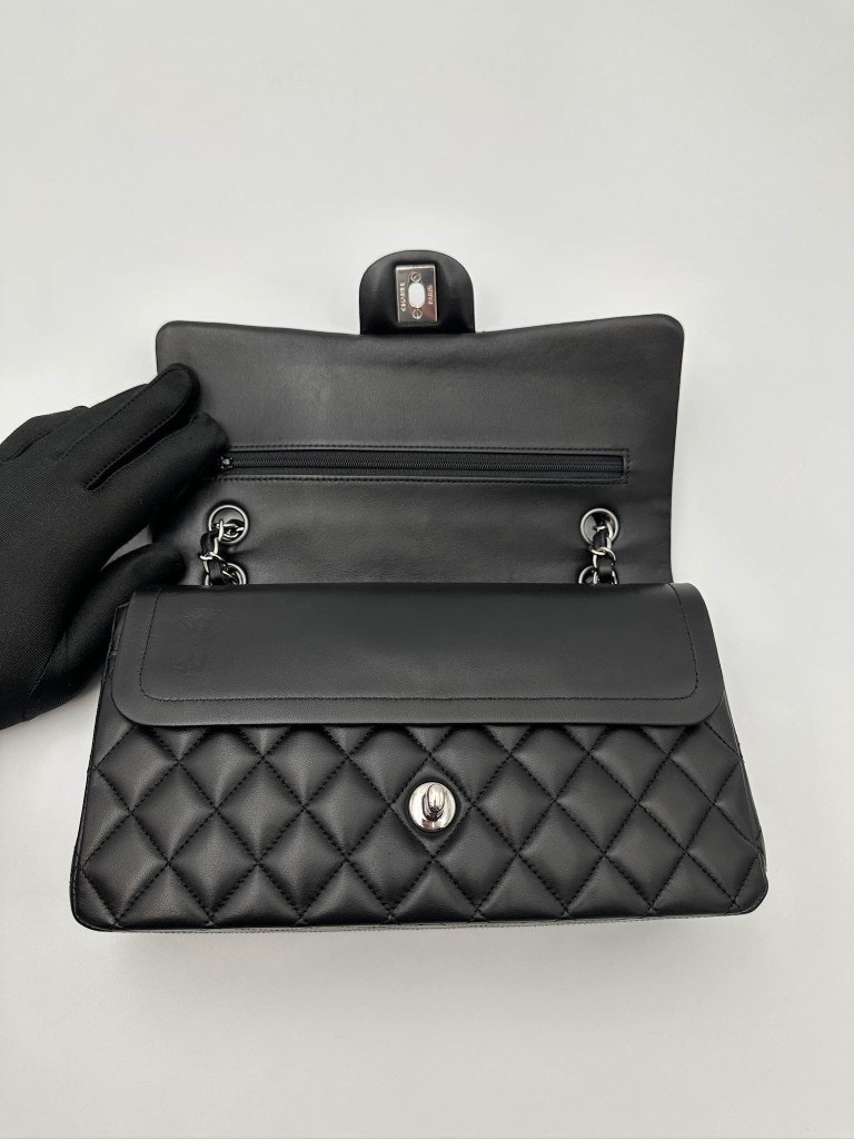 Chanel Classic Medium Double Flap torebka