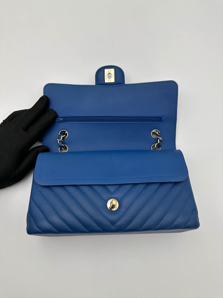 Chanel Classic Medium Double Flap torebka