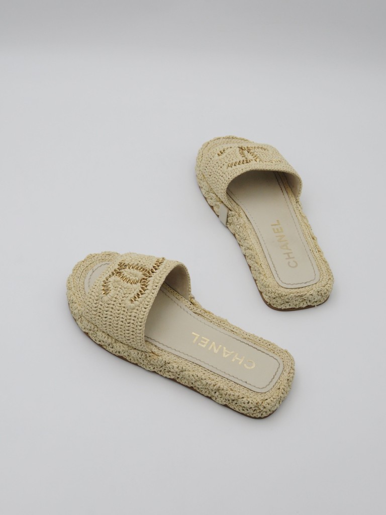 Chanel klapki