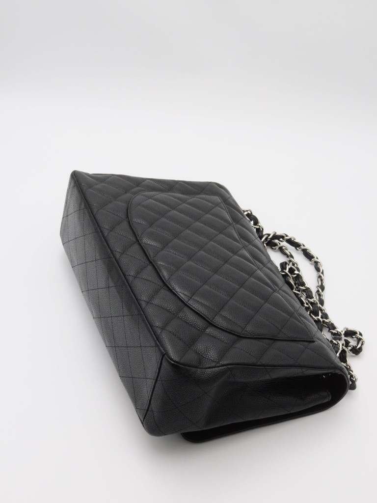 Chanel Classic Maxi Single Flap torebka