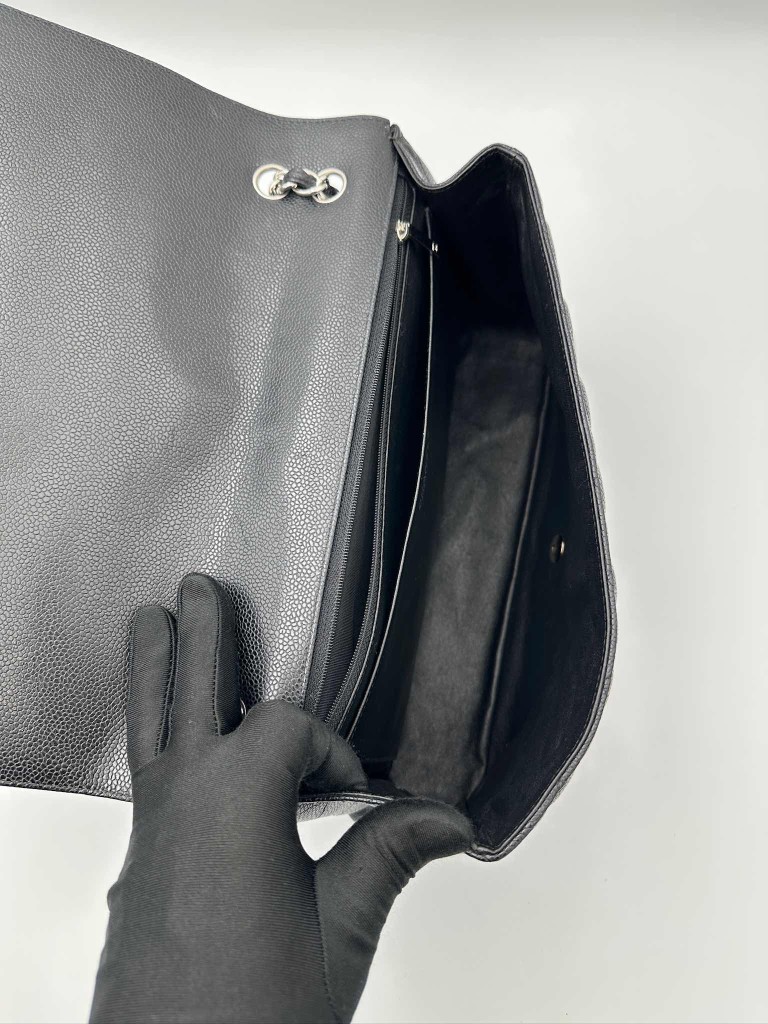 Chanel Classic Maxi Single Flap torebka