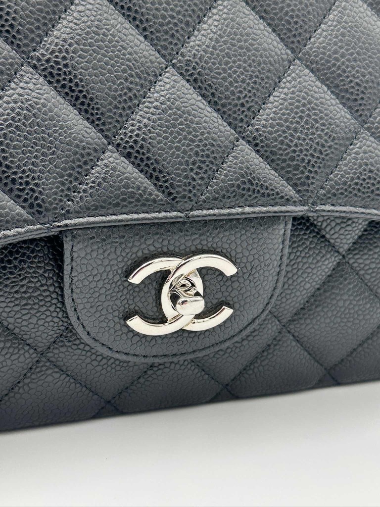 Chanel Classic Maxi Single Flap torebka