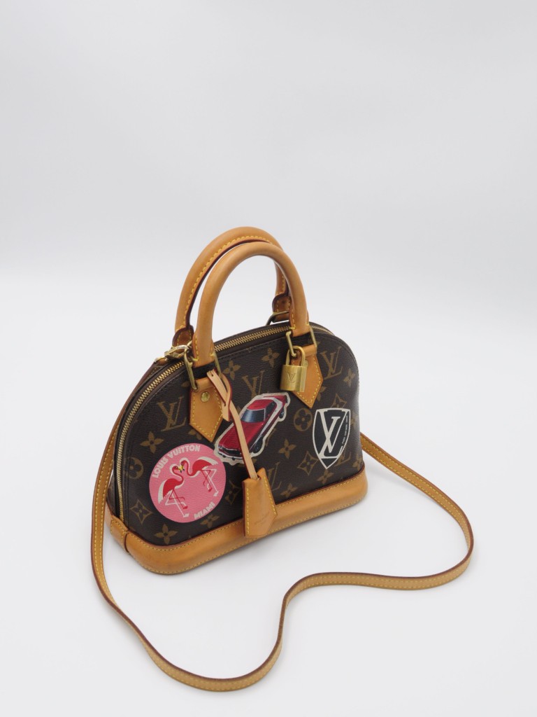 Louis Vuitton Alma BB World Tour torebka