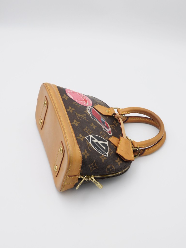 Louis Vuitton Alma BB World Tour torebka