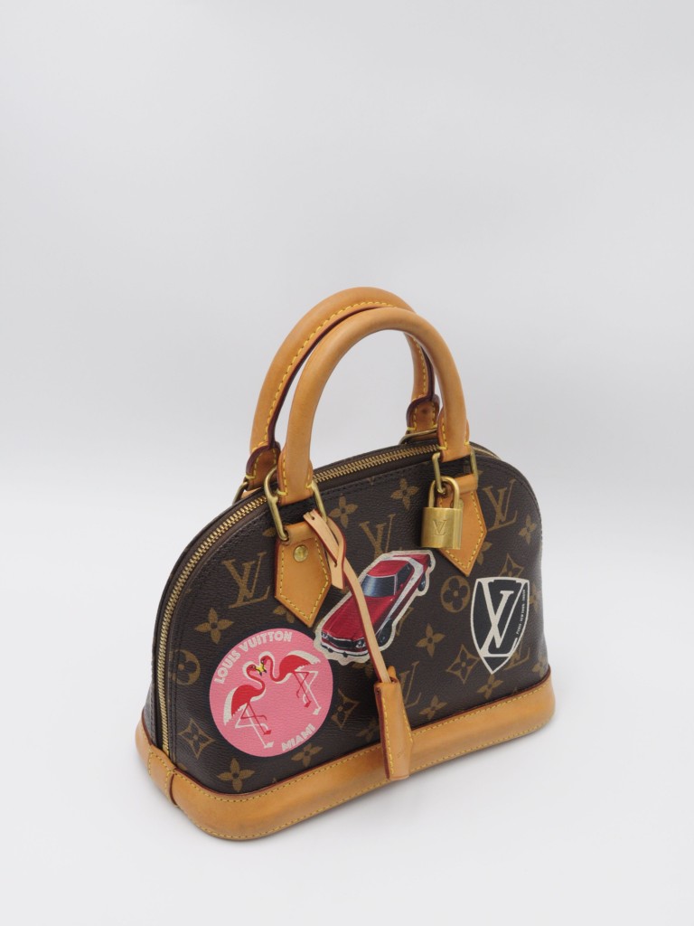 Louis Vuitton Alma BB World Tour torebka