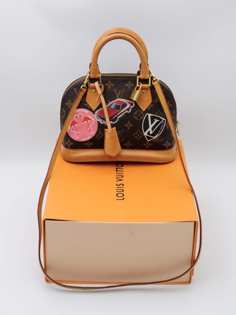 Louis Vuitton Alma BB World Tour torebka