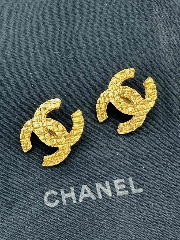 Chanel clip-on earrings