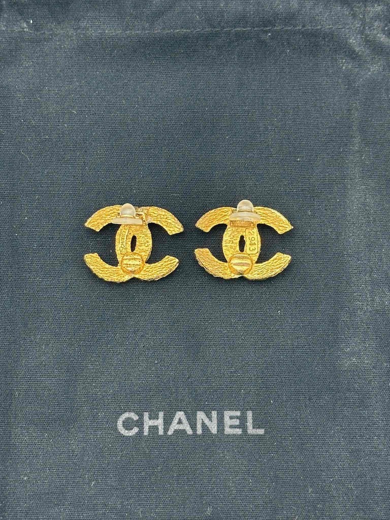 Chanel klipsy
