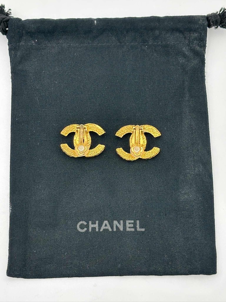 Chanel klipsy