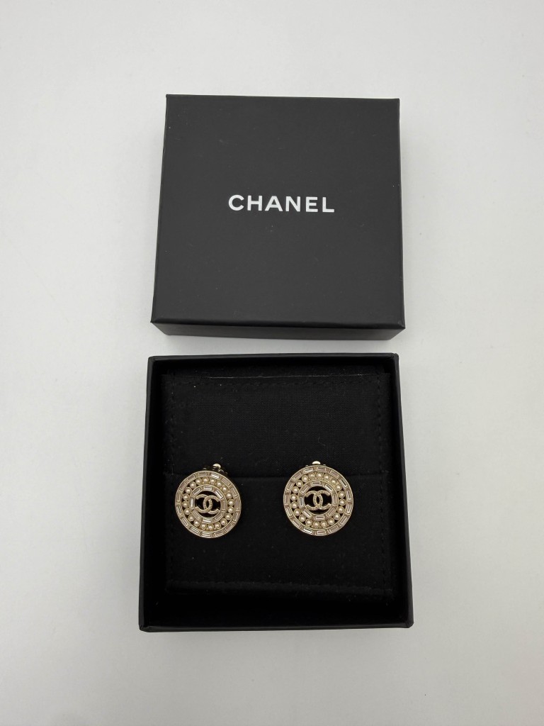 Chanel klipsy