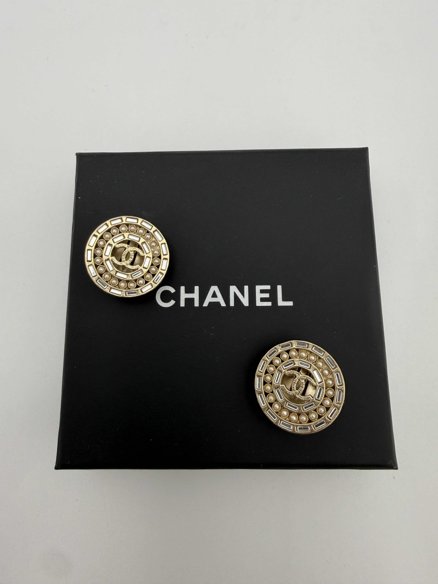 Chanel klipsy
