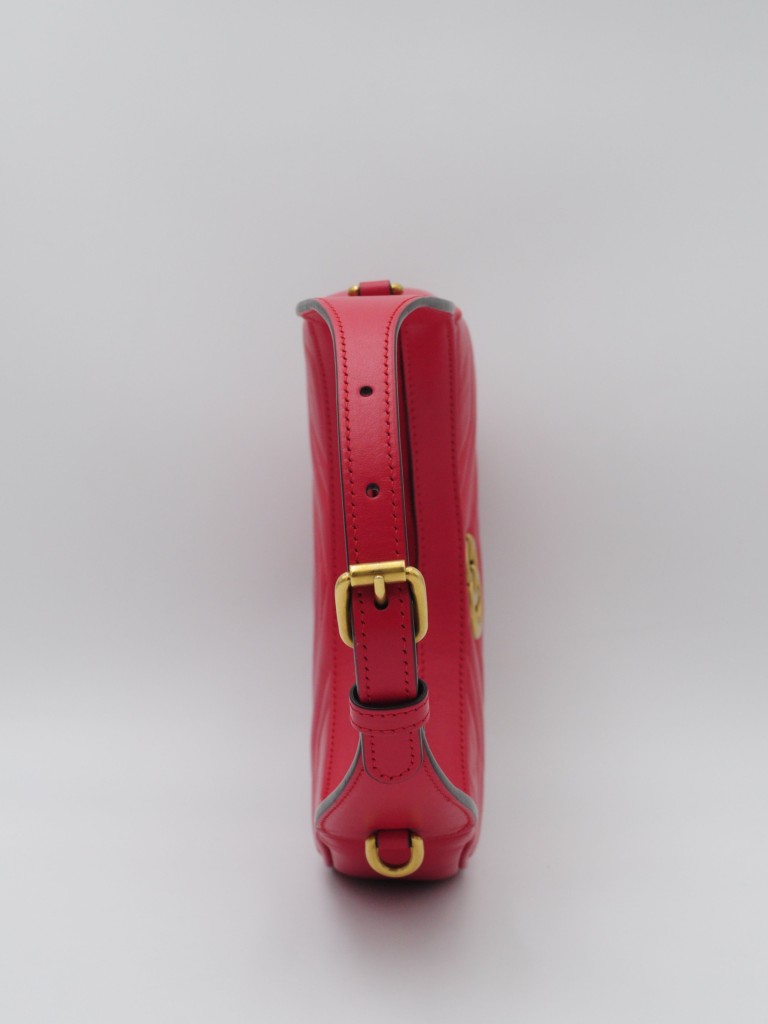 Gucci GG Marmont Small half-moon torebka