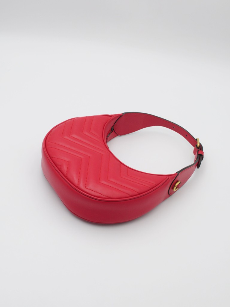 Gucci GG Marmont Small half-moon bag