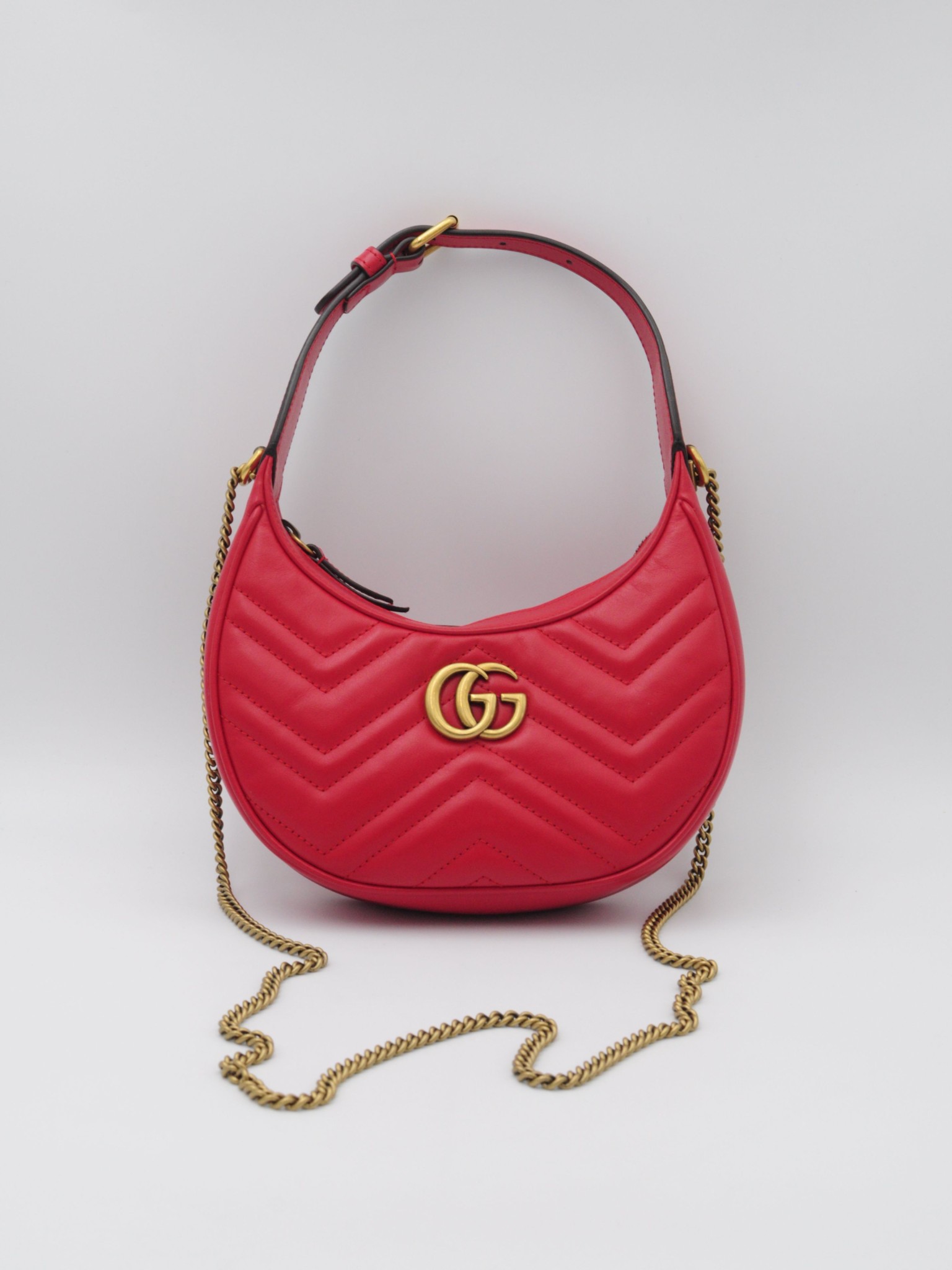 Gucci GG Marmont Small half-moon torebka