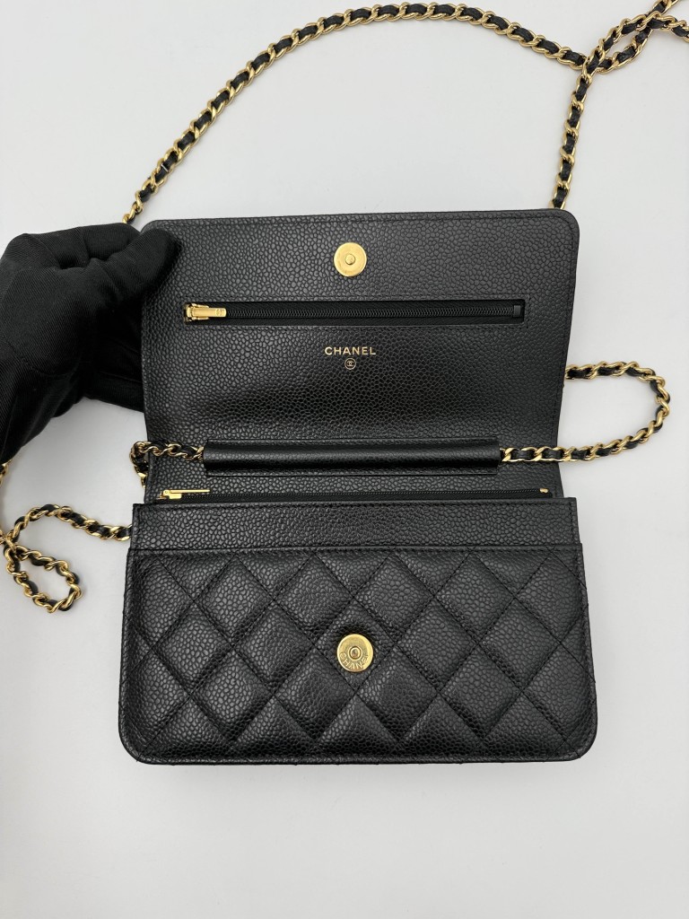 Chanel Wallet on Chain
