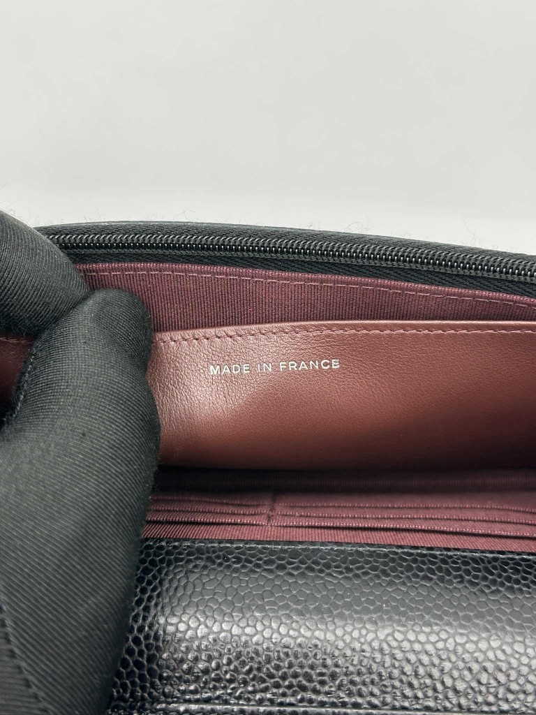 Chanel Wallet on Chain