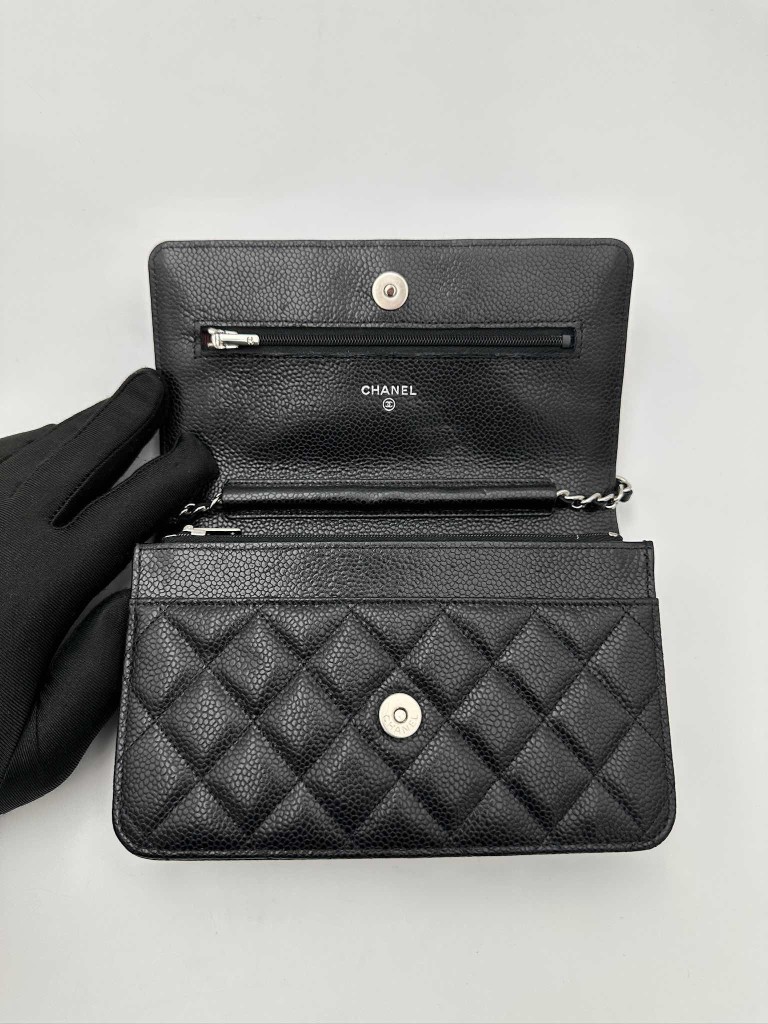 Chanel Wallet on Chain