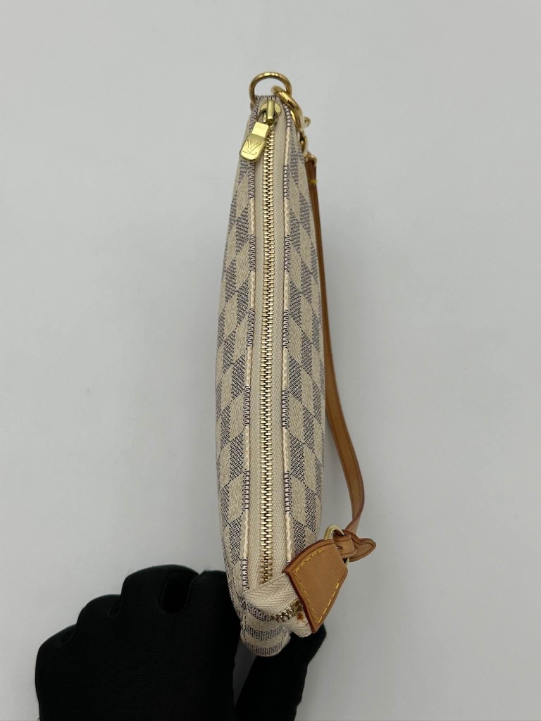 Louis Vuitton Pochette Accessoires torebka