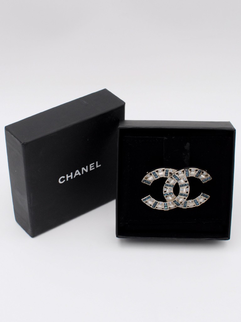 Broszka Chanel