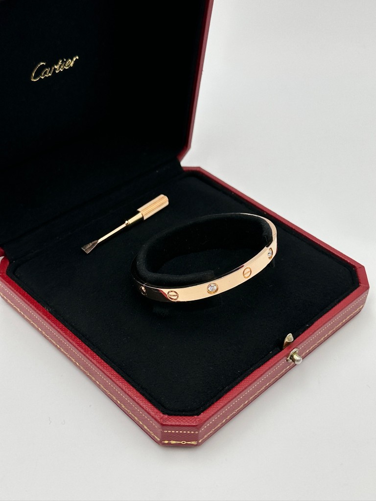 Cartier Love 4 diamonds bracelet
