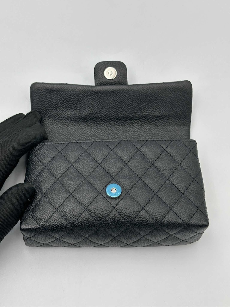 Chanel nerka Uniform