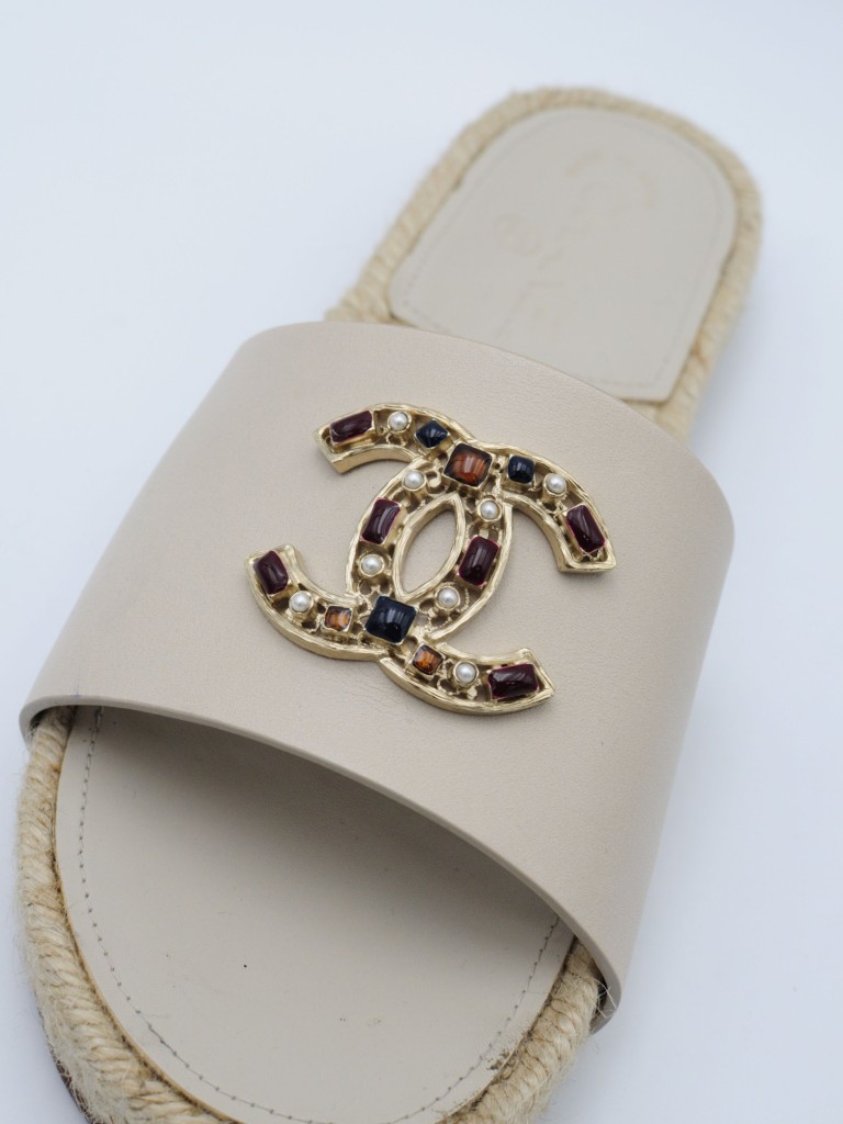 Chanel slides