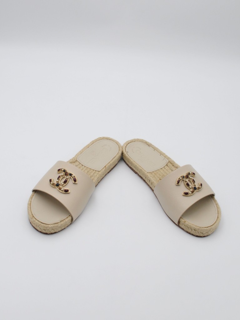 Chanel slides