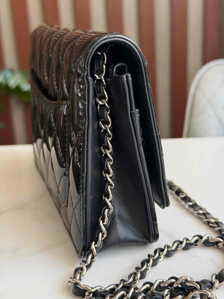 Chanel Wallet on Chain