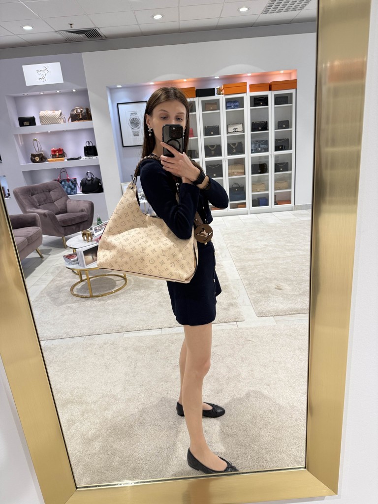 Louis Vuitton Mahina Hobo torebka