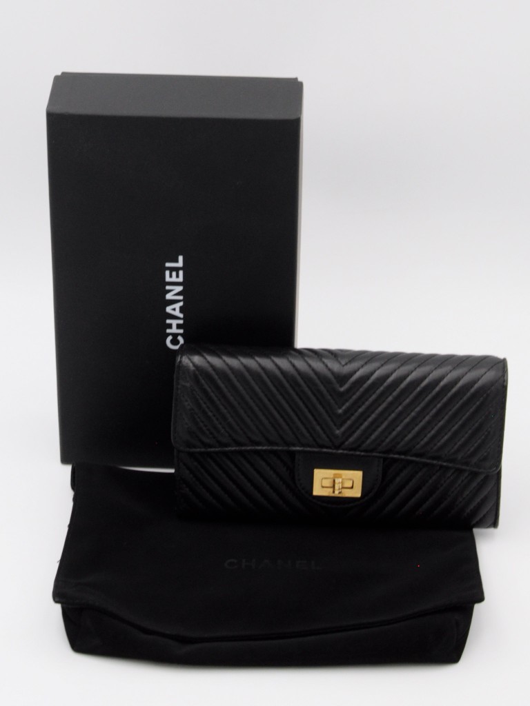 Chanel 2.55 Reissue wallet