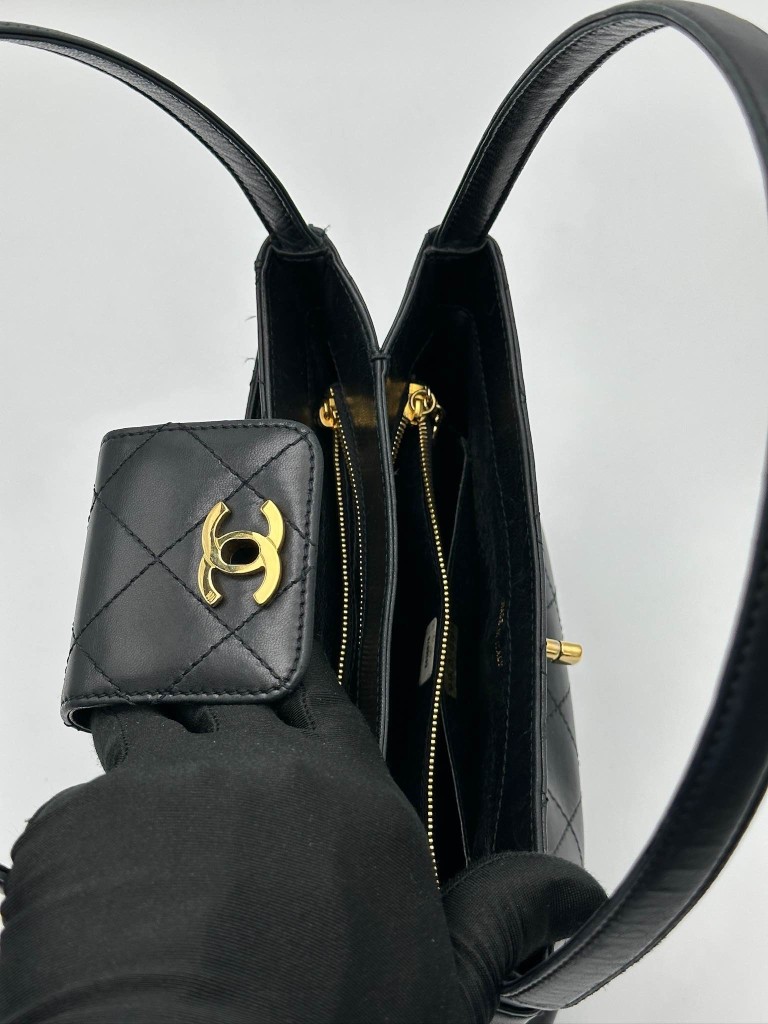 Chanel vintage bag