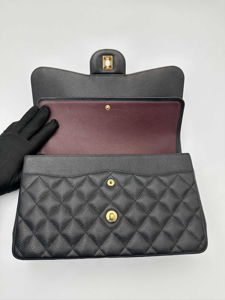 Chanel Classic Jumbo Double Flap bag