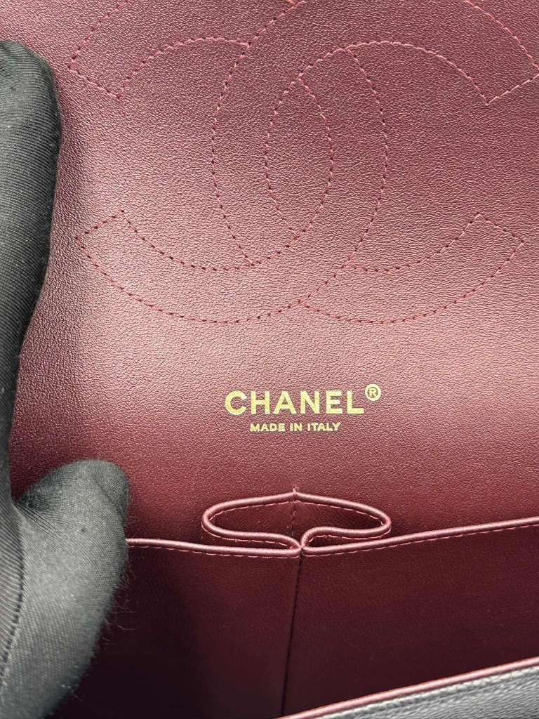 Chanel Classic Jumbo Double Flap bag