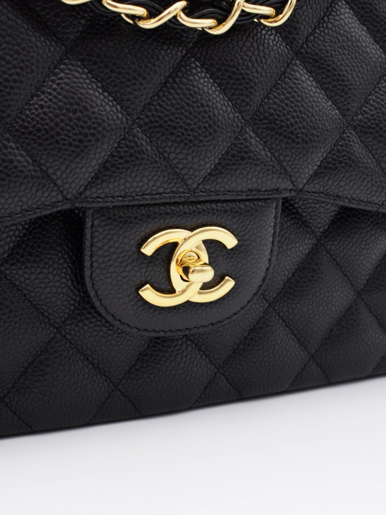 Chanel Classic Jumbo Double Flap bag