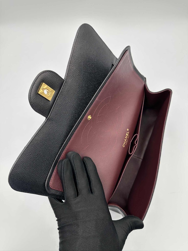 Chanel Classic Jumbo Double Flap bag