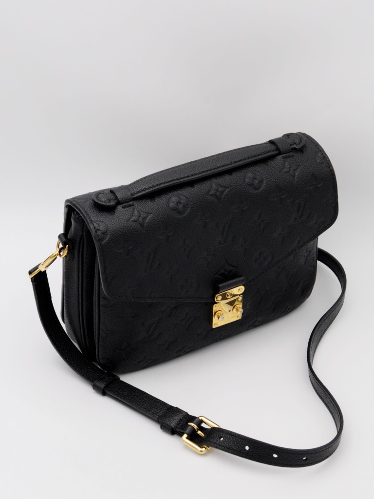 Louis Vuitton Pochette Metis bag