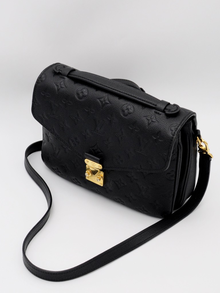 Louis Vuitton Pochette Metis bag