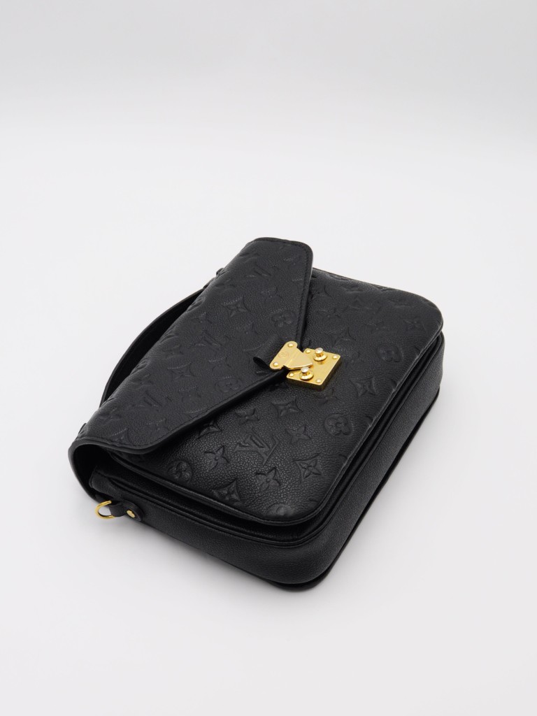 Louis Vuitton Pochette Metis bag